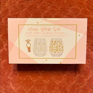Mom Fuel Wine Glass Set with Gold Accents